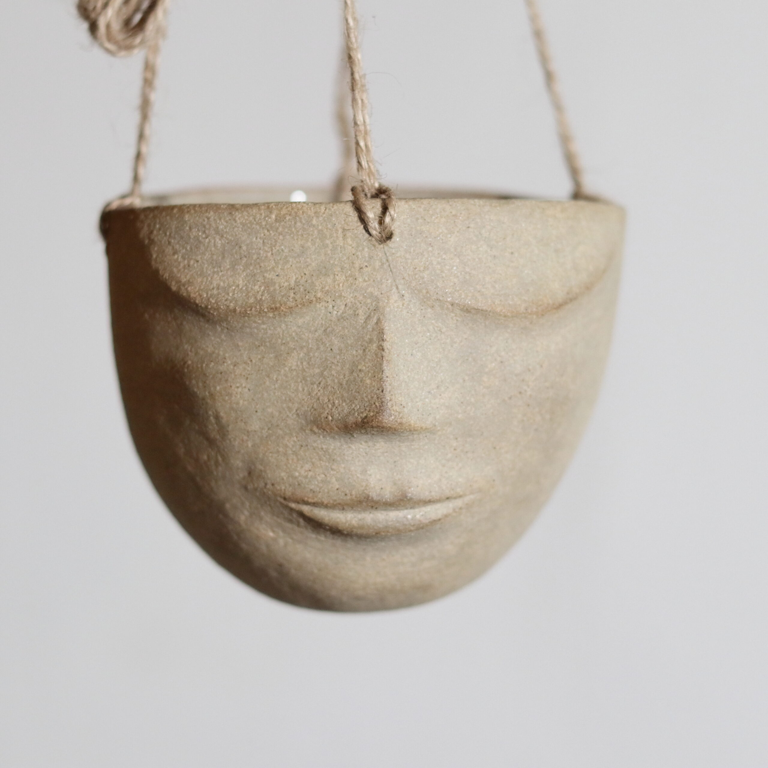 Hanging flowerpot