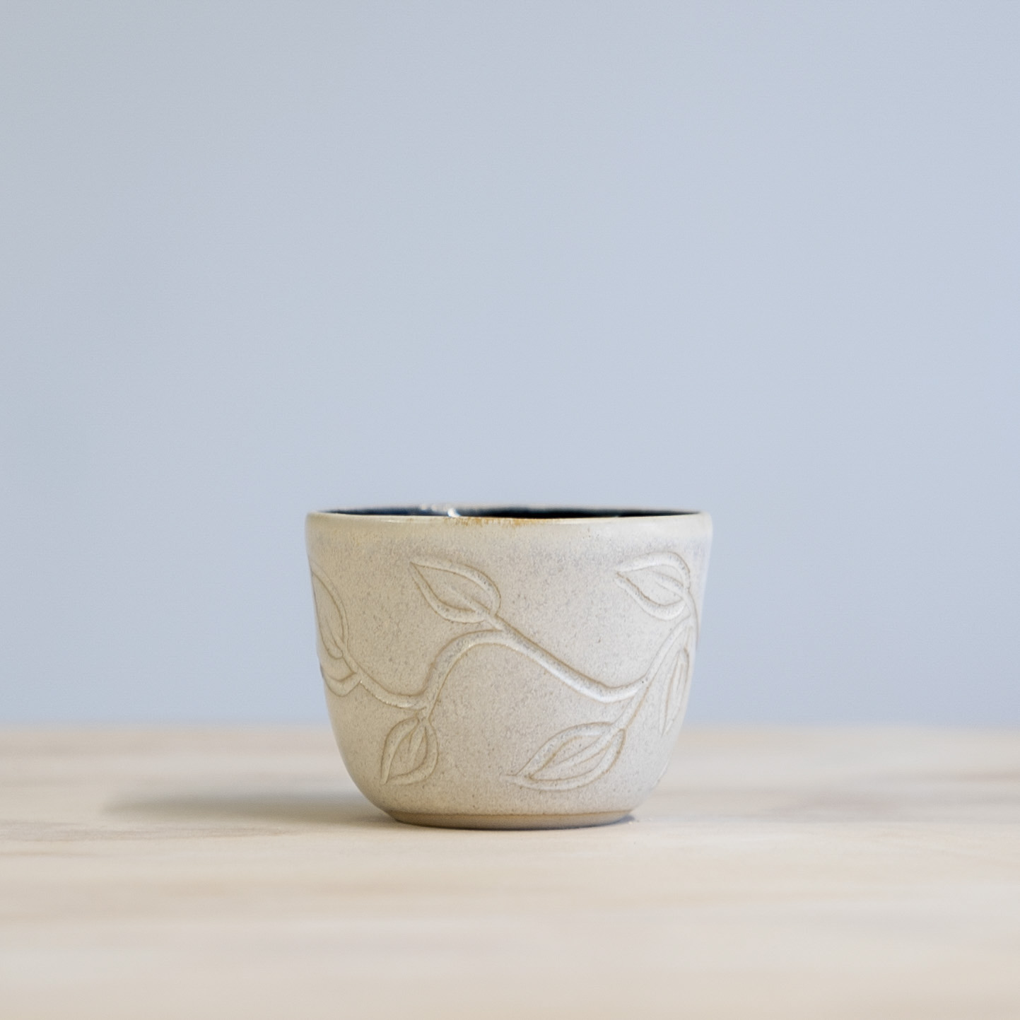 Small silk matte cup