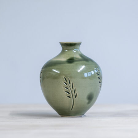 Pine green budvase
